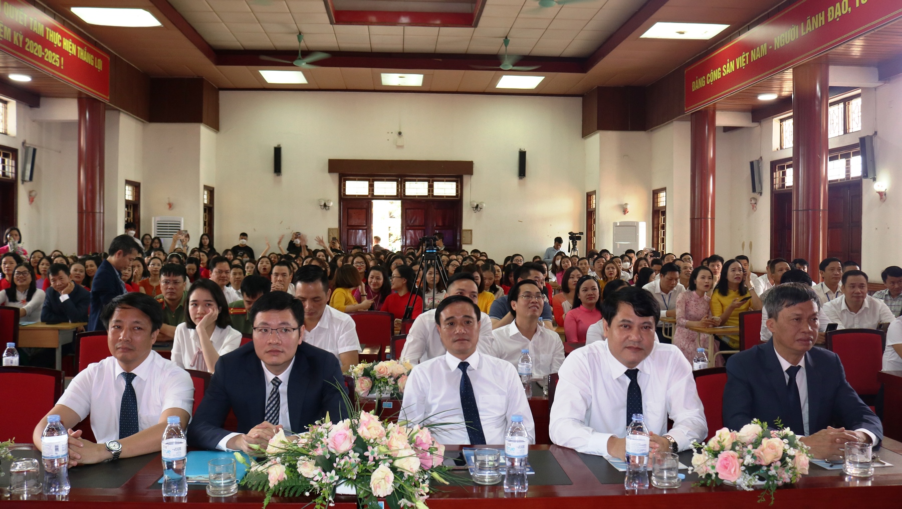 UFBA’s Celebration of the 40th Anniversary of Vietnamese Teachers' Day (November 20, 1982 - November 20, 2022) and Conclusion of 10 years’ Undergraduate Education (2012-2022)